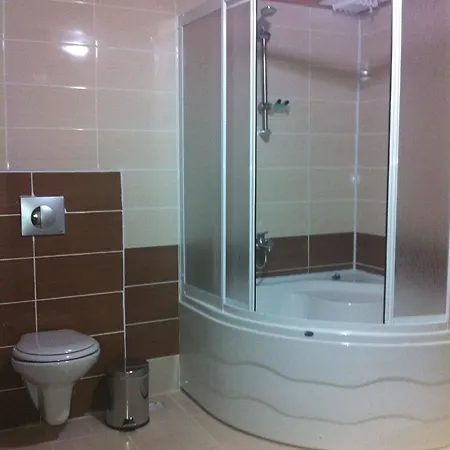 Szálloda Tj's 3*