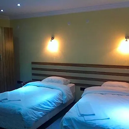 Tj's Szálloda 3*