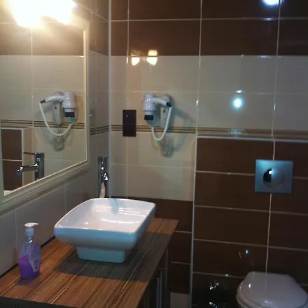 Szálloda Tj's 3*
